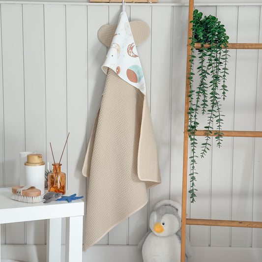 Başlıklı Bebek Bornozu Bej Desenli