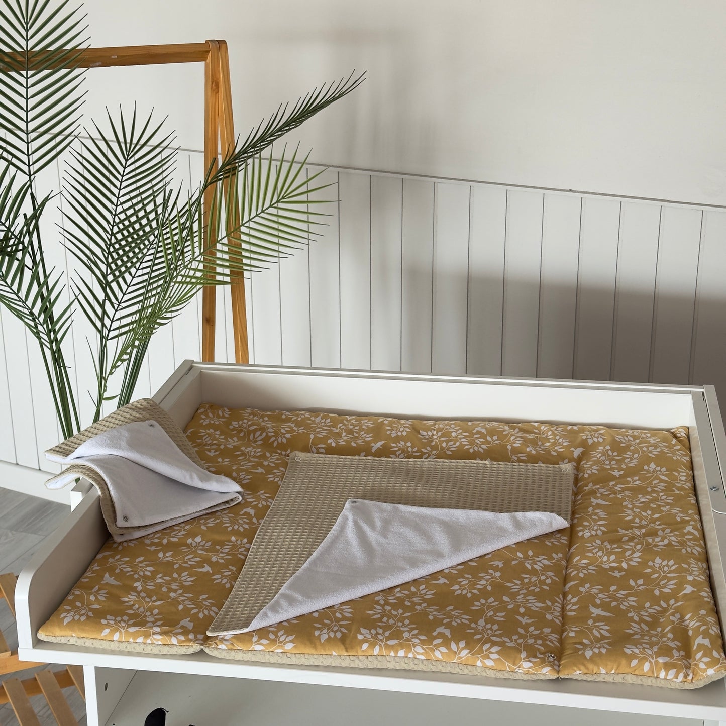 Alt Açma Setleri Sarı Çiçek Desenli